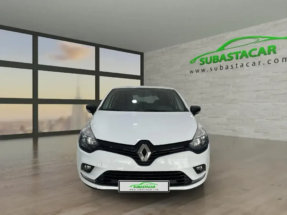 Usado Renault Clio Business 75 CV (55 kW) 2019 Blanco Utilitario