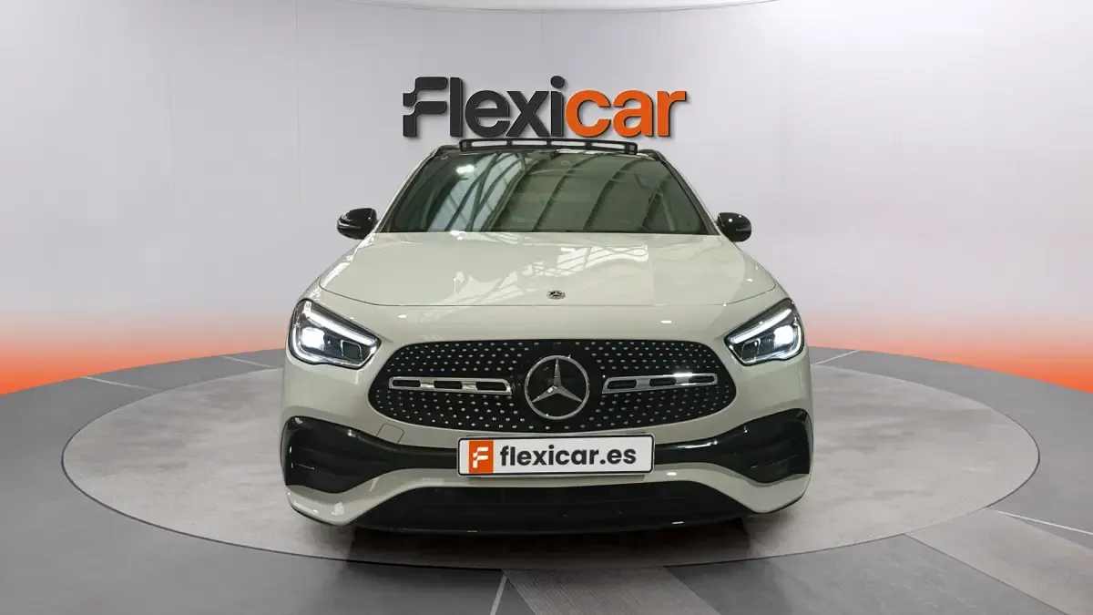 Usado Mercedes GLA220 190 CV (139 kW) 2022 Blanco SUV