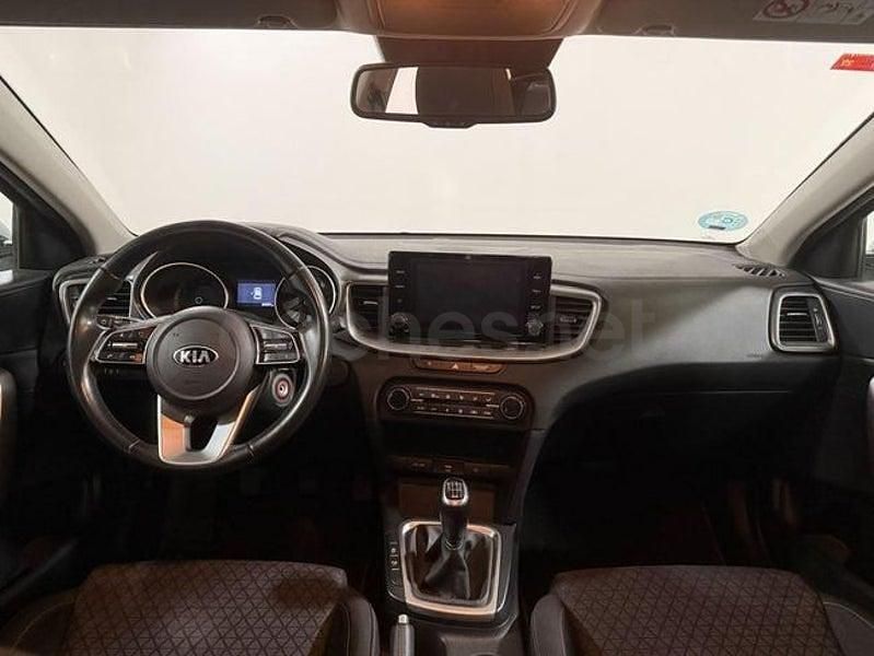 Usado Kia Ceed 100 CV (73 kW) 2021 Blanco Utilitario