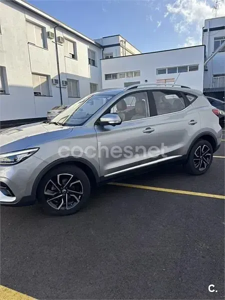 Usado MG ZS Luxury 111 CV (81 kW) 2024 Gris / plata SUV