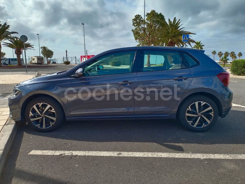 Usado VW Polo Life 95 CV (69 kW) 2023 Gris / plata Berlina