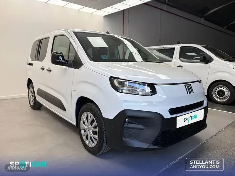 Usado Fiat Doblò 100 CV (73 kW) 2025 Blanco Monovolumen