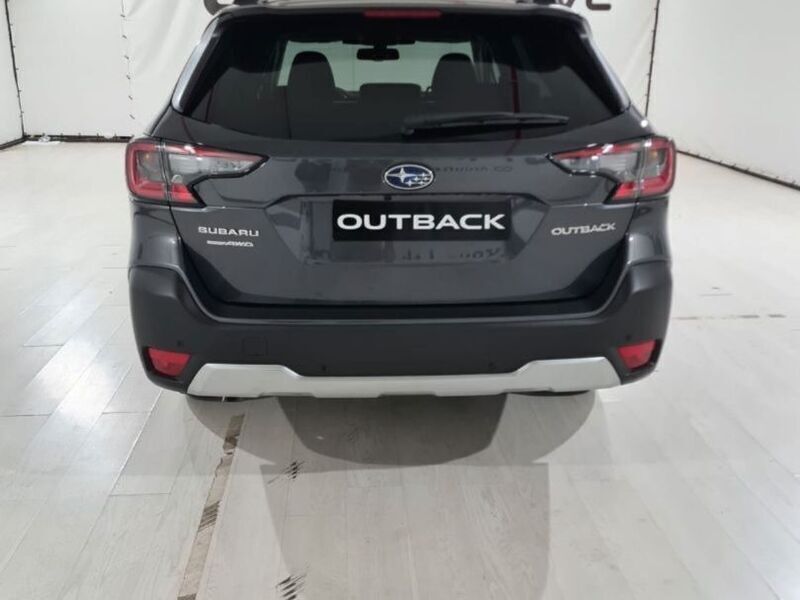 Gris Usado 2022 Subaru Outback SUV | 40.190 € (Un poco caro) - Imagen 1/4