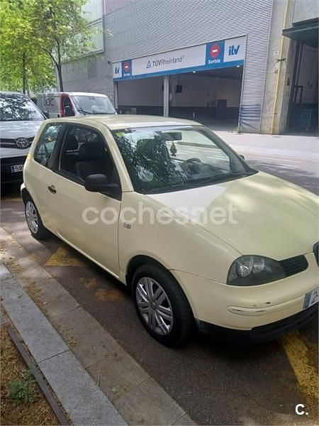 Usado Seat Arosa Stella 60 CV (44 kW) 2003 Amarillo Utilitario