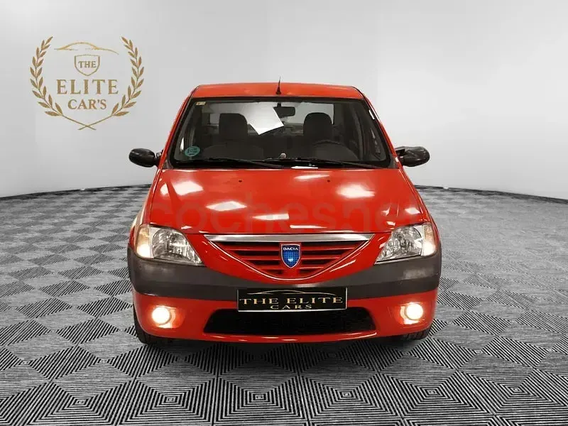 Usado Dacia Logan Ambiance 75 CV (55 kW) 2007 Rojo Berlina