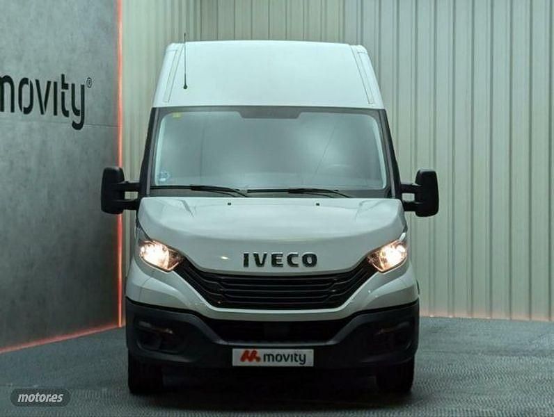 Usado Iveco Daily 156 CV (114 kW) 2022 Blanco Van