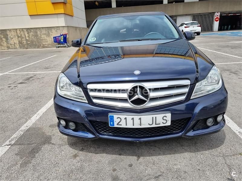 Usado Mercedes C200 Avantgarde 136 CV (100 kW) 2012 Azul Berlina