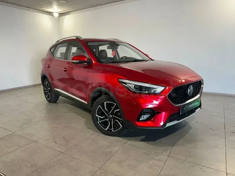 Usado MG ZS Comfort 106 CV (77 kW) 2024 Rojo SUV