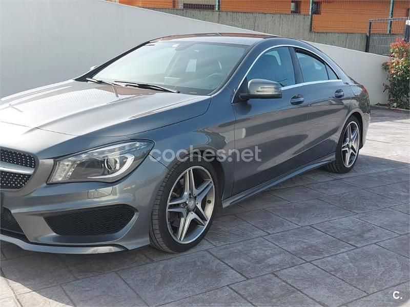 Usado Mercedes CLA220 AMG line 170 CV (125 kW) 2015 Gris / plata Berlina