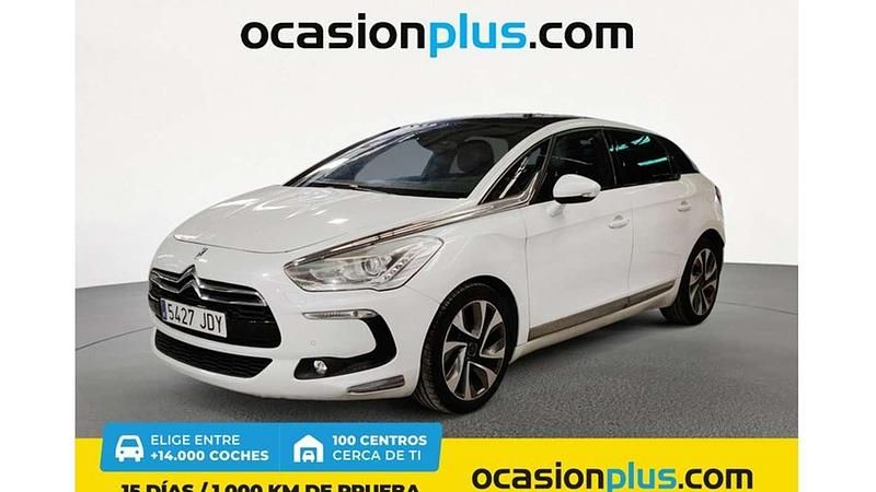 Blanco Usado 2015 DS Automobiles DS5 Style Utilitario | 12.480 € (Precio justo) - Imagen 1/4