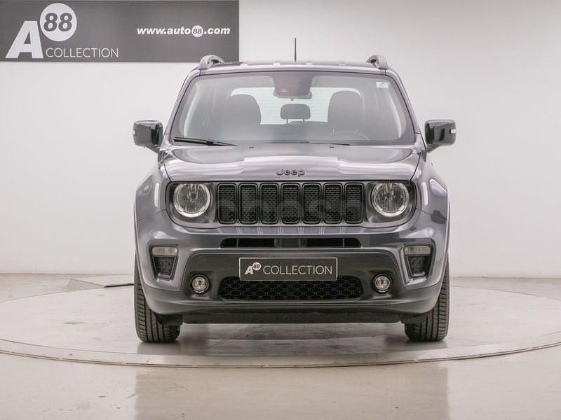 Usado Jeep Renegade Night Eagle 120 CV (88 kW) 2022 Gris / plata SUV