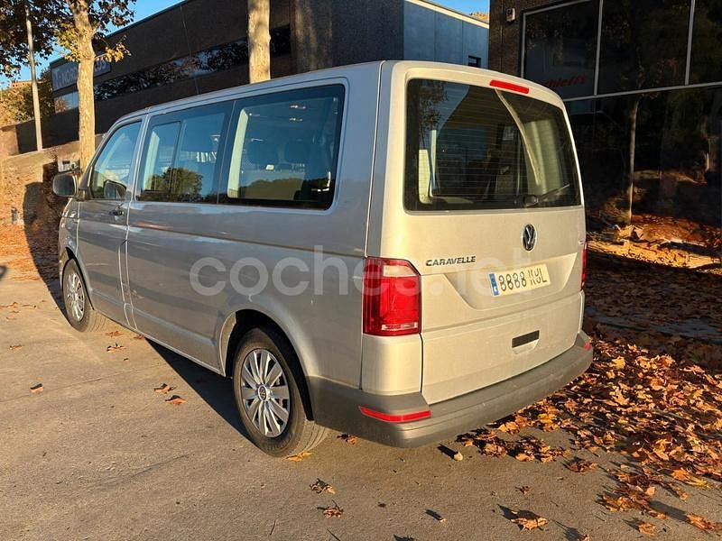 Usado VW Caravelle 114 CV (83 kW) 2019 Gris / plata Monovolumen