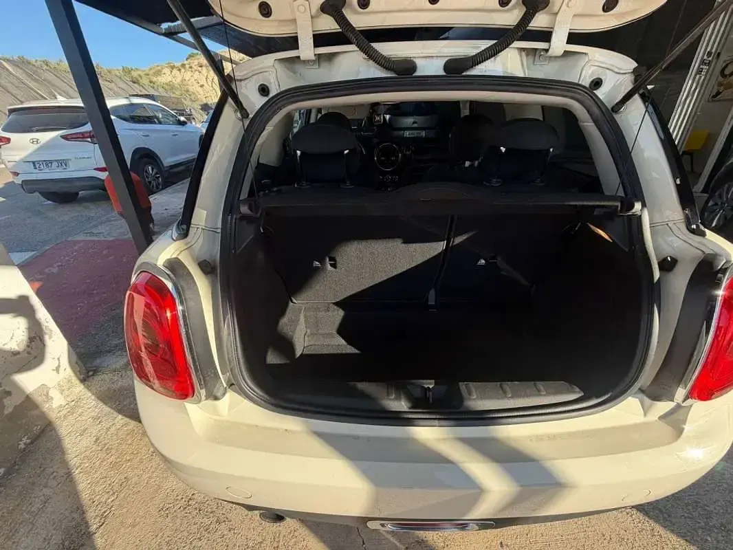 Usado Mini ONE 102 CV (75 kW) 2015 Blanco Utilitario