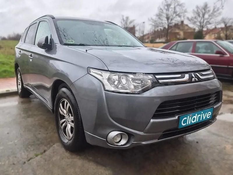 Usado Mitsubishi Outlander 150 CV (110 kW) 2013 Gris / plata SUV