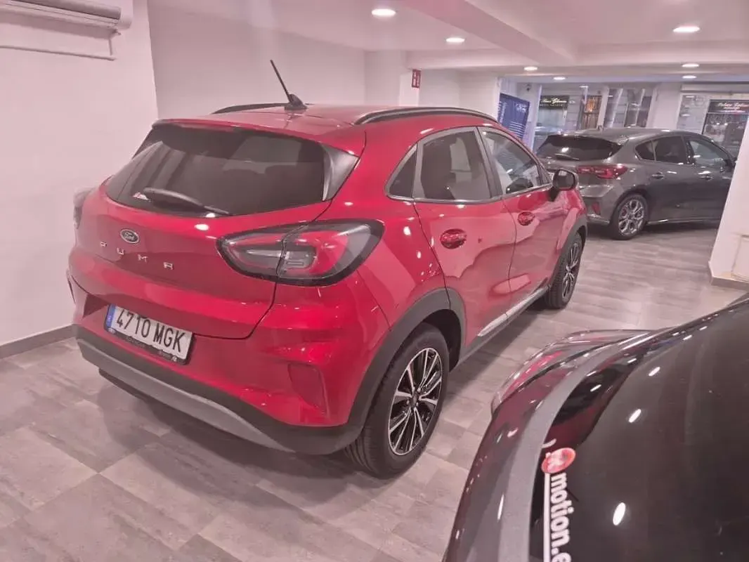 Usado Ford Puma Titanium 125 CV (91 kW) 2023 Rojo SUV