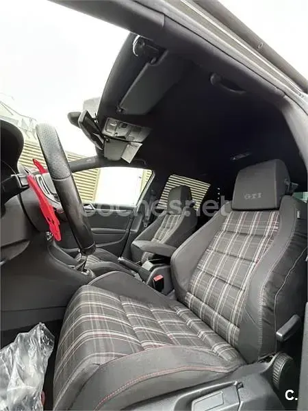 Usado VW Golf VI GTI 210 CV (154 kW) 2010 Gris / plata Berlina