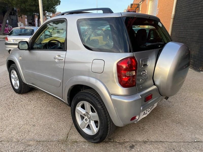 Usado Toyota RAV4 Sol 116 CV (85 kW) 2006 Gris / plata SUV