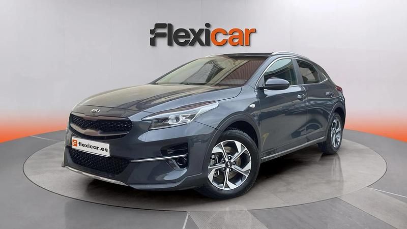 Usado Kia XCeed 120 CV (88 kW) 2020 Gris SUV