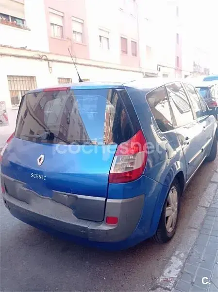 Usado Renault Grand Scénic II Dynamique 150 CV (110 kW) 2006 Azul Monovolumen