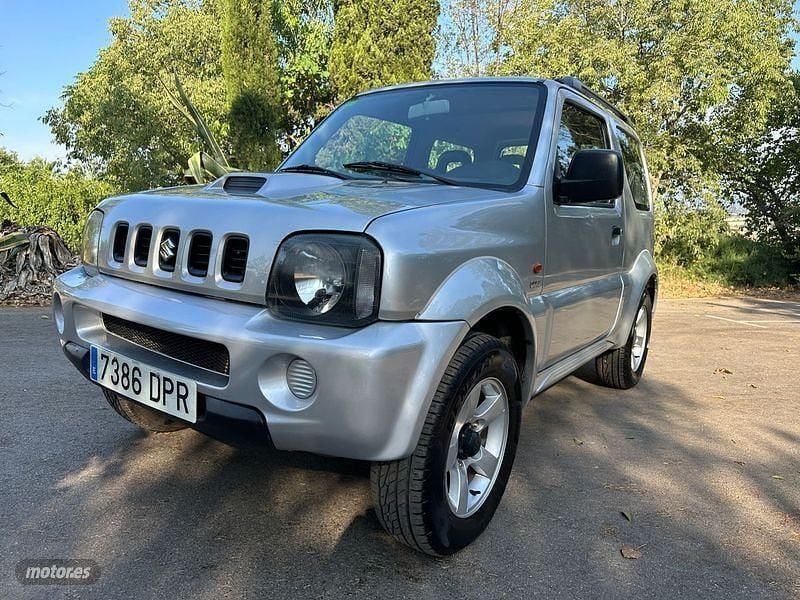 Gris Usado 2005 Suzuki Jimny SUV | 9900 € (Precio justo) - Imagen 1/4