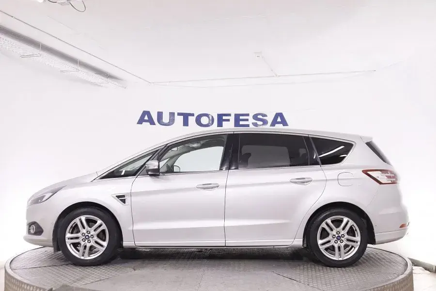Usado Ford S-MAX Titanium 150 CV (110 kW) 2015 Plata Monovolumen