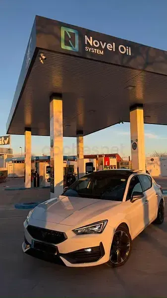 Usado Cupra Leon 150 CV (110 kW) 2024 Blanco Berlina
