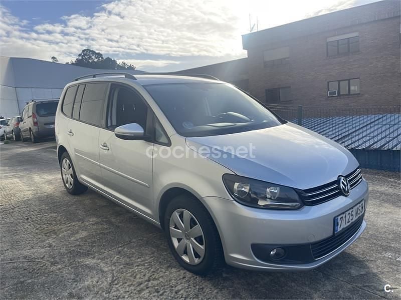 Usado VW Touran Edition 140 CV (102 kW) 2012 Gris / plata Monovolumen