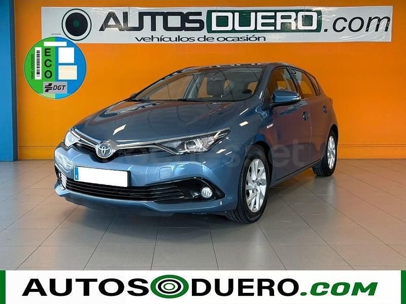 Usado Toyota Auris Hybrid Advance 136 CV (100 kW) 2019 Azul Berlina
