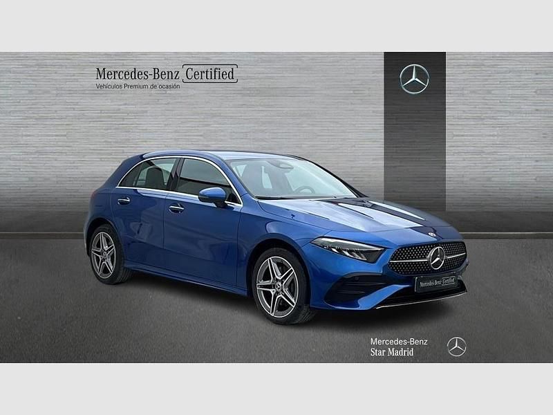 Usado Mercedes A250 AMG line 218 CV (160 kW) 2025 Azul Berlina