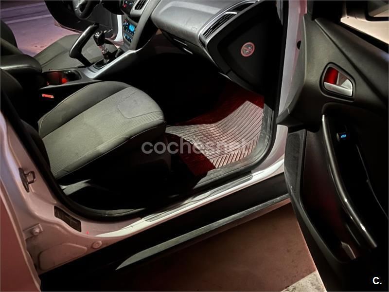 Blanco Usado 2012 Ford Focus Titanium Berlina | 7000 € (Precio justo) - Imagen 1/4