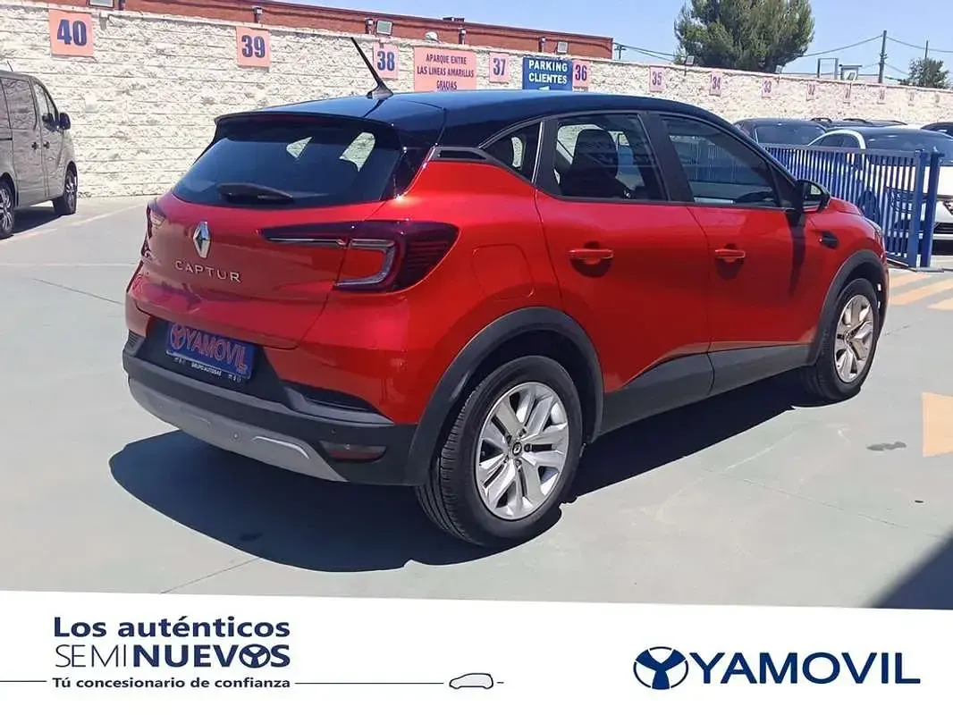 Usado Renault Captur Evolution 101 CV (74 kW) 2023 Rojo SUV