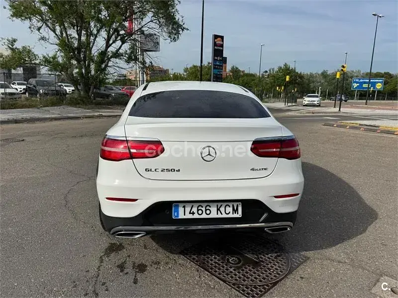 Usado Mercedes GLC250 204 CV (150 kW) 2017 Blanco Coupe