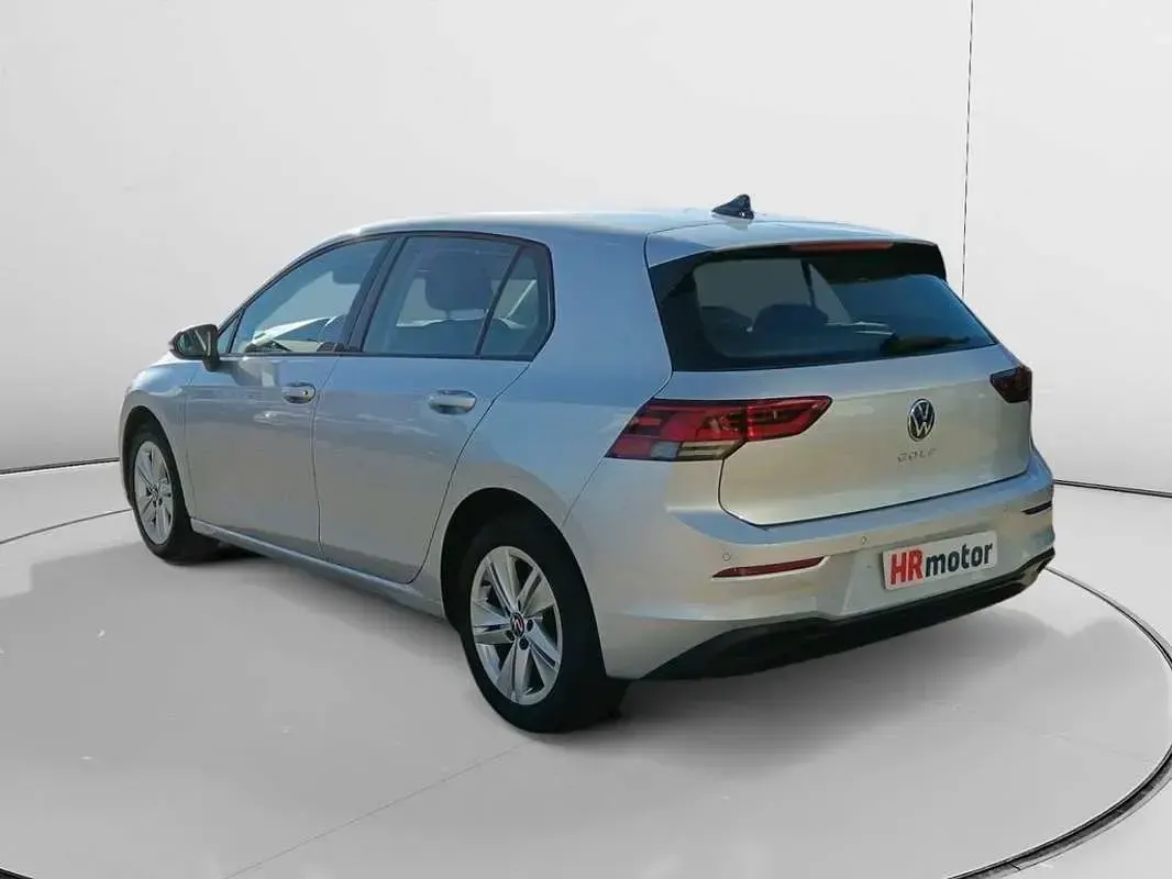 Usado VW Golf VIII Life 110 CV (80 kW) 2024 Gris Utilitario