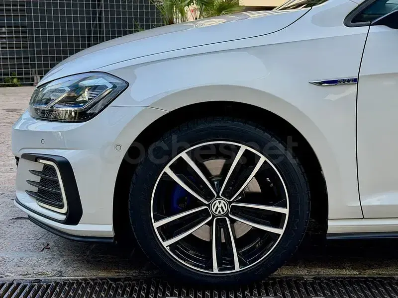 Usado VW Golf VII GTE 204 CV (150 kW) 2020 Blanco Berlina