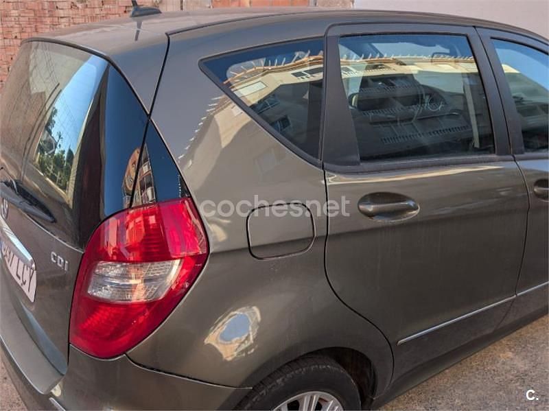 Usado Mercedes A200 Elegance 140 CV (102 kW) 2010 Marrón Monovolumen
