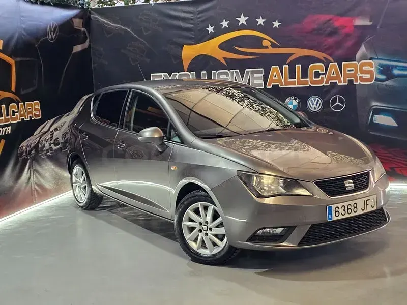 Usado Seat Ibiza Style 90 CV (66 kW) 2015 Gris / plata Berlina