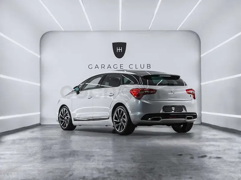 Usado Citroën DS5 163 CV (119 kW) 2014 Blanco Utilitario