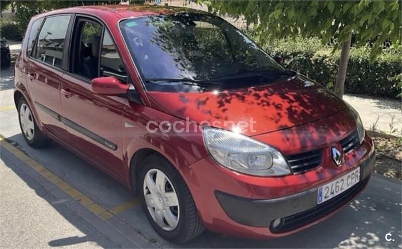 Usado Renault Scénic Dynamique 120 CV (88 kW) 2003 Granate Monovolumen