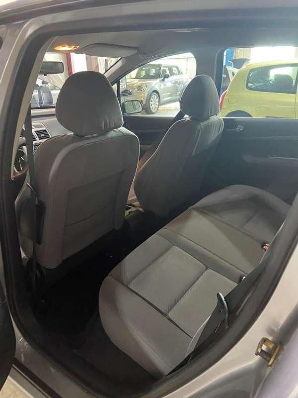 Usado Peugeot 307 110 CV (80 kW) 2003 Gris Utilitario
