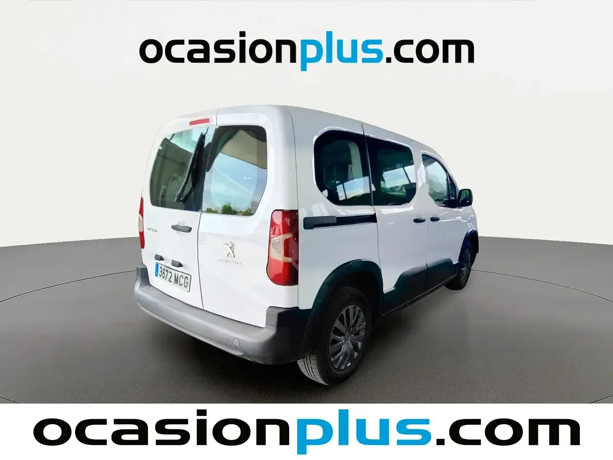 Usado Peugeot Rifter Active 100 CV (73 kW) 2022 Blanco Monovolumen