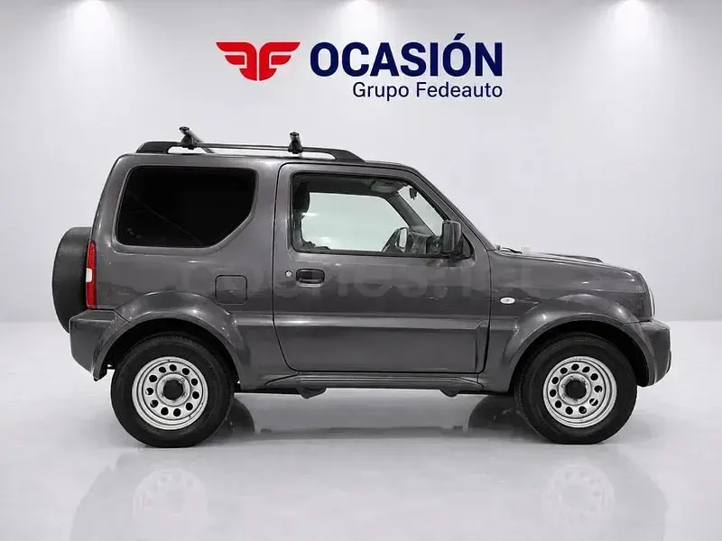 Usado Suzuki Jimny 85 CV (62 kW) 2017 Gris / plata SUV