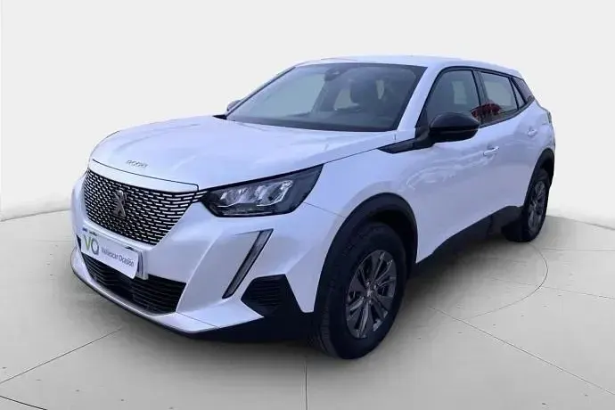 Usado Peugeot e-2008 Active 100 kW (136 CV) 2023 Plateado SUV