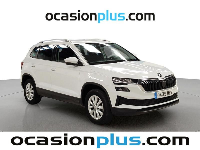 Usado Skoda Karoq Selection 115 CV (84 kW) 2024 Blanco SUV