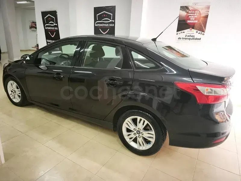 Usado Ford Focus Trend 115 CV (84 kW) 2011 Negro Berlina