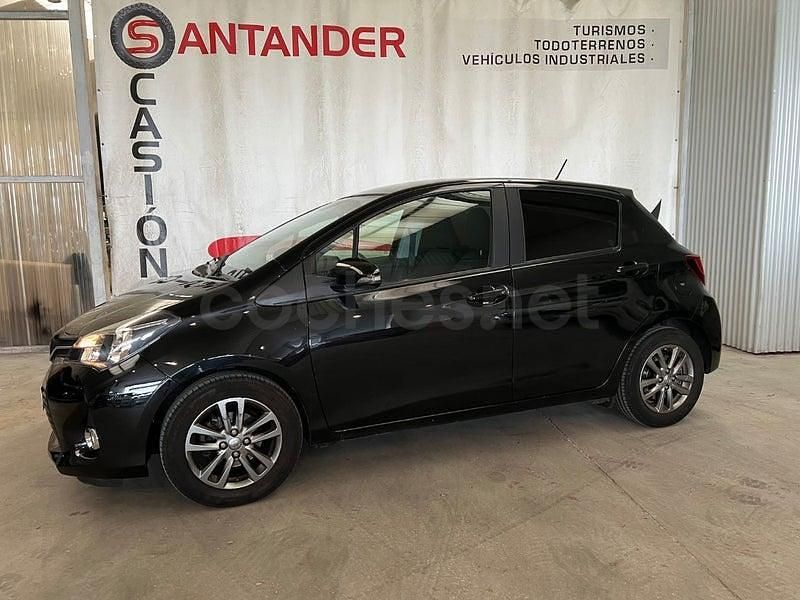 Usado Toyota Yaris Active 69 CV (50 kW) 2017 Negro Berlina