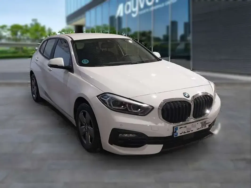 Usado BMW 116 Performance 116 CV (85 kW) 2022 Amarillo Utilitario