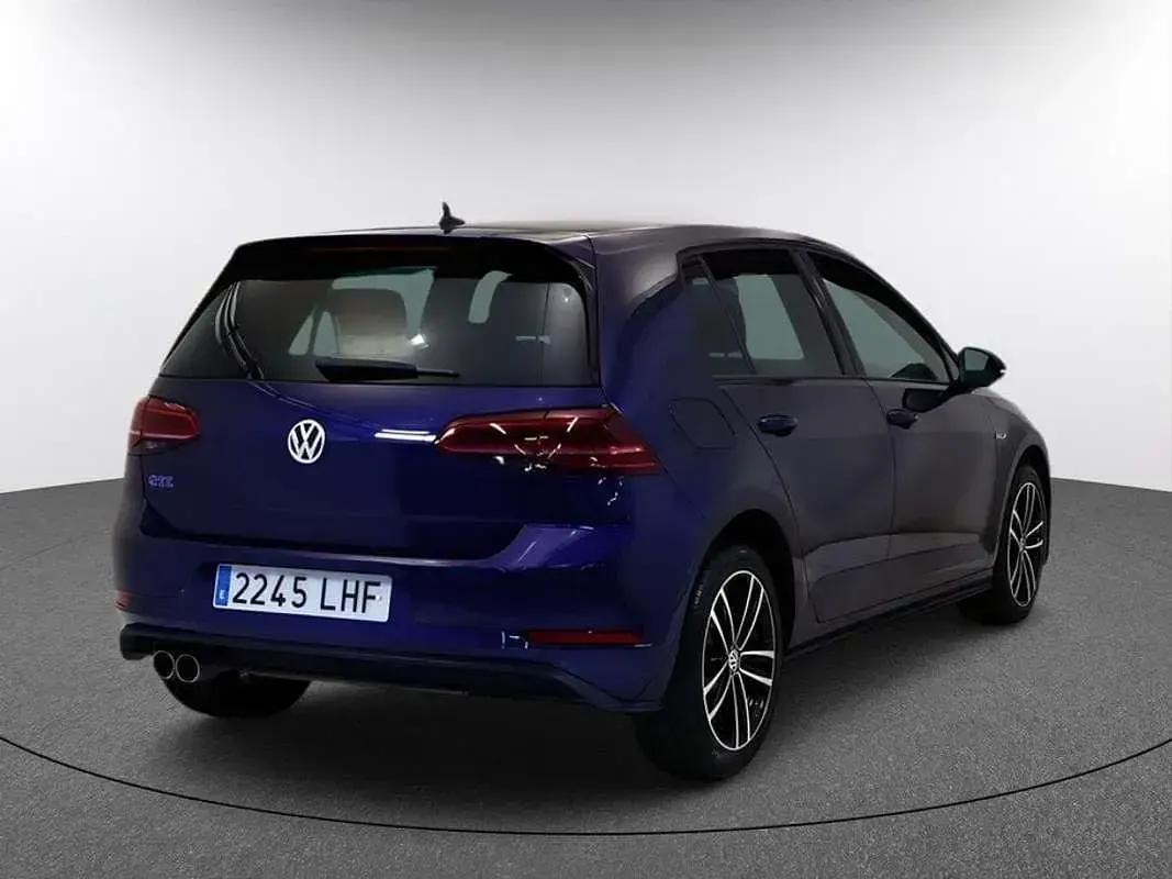 Usado VW Golf VIII GTE 204 CV (150 kW) 2020 Azul Familiar