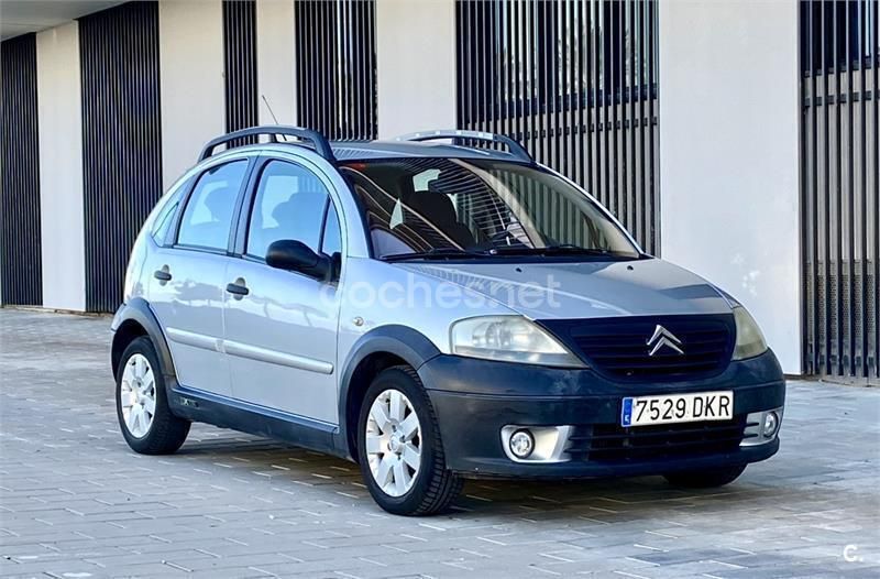 Usado Citroën C3 XTR 92 CV (67 kW) 2005 Gris / plata Utilitario