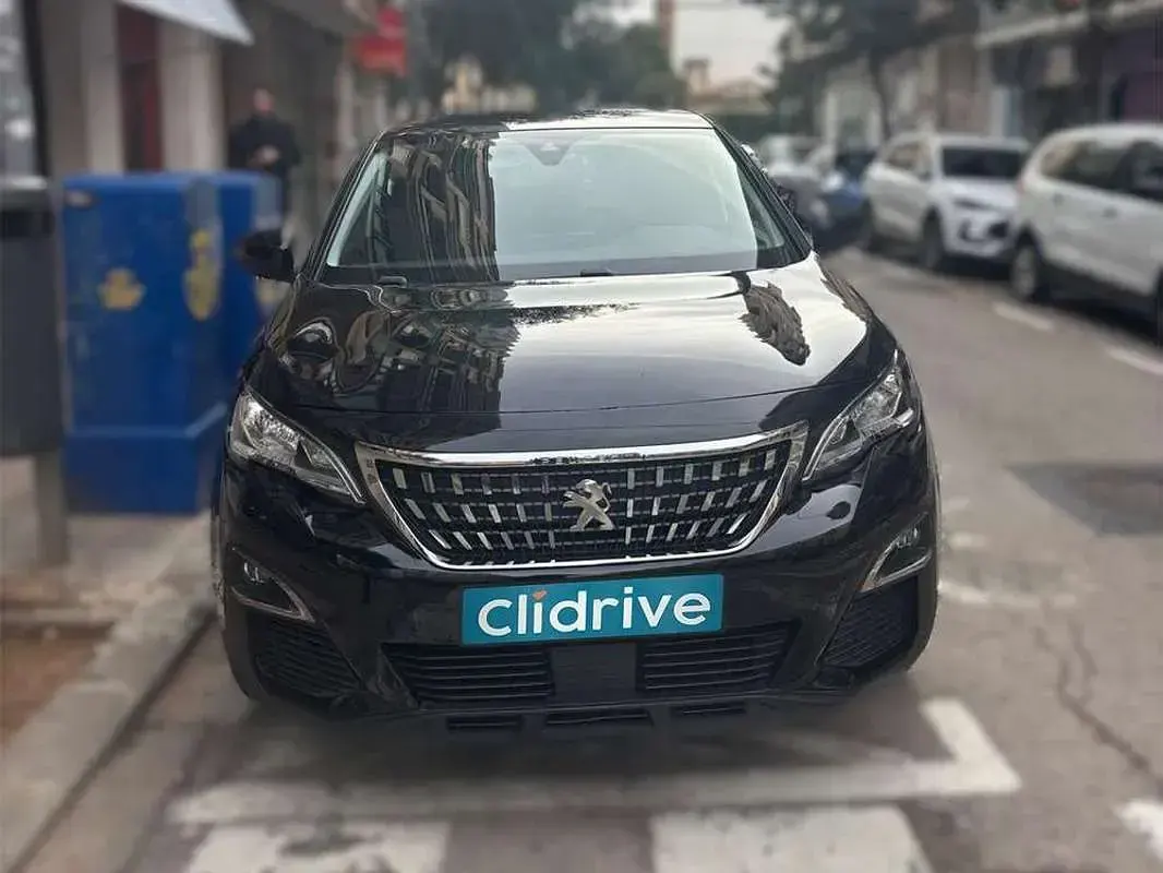 Usado Peugeot 3008 Active 131 CV (96 kW) 2020 Negro SUV