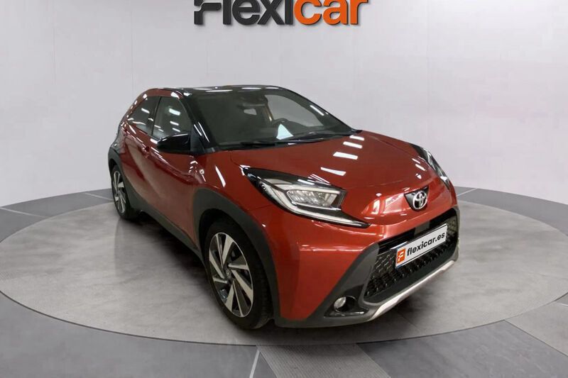 Rojo Usado 2022 Toyota Aygo Edition Utilitario | 13.690 € (Precio justo) - Imagen 1/4